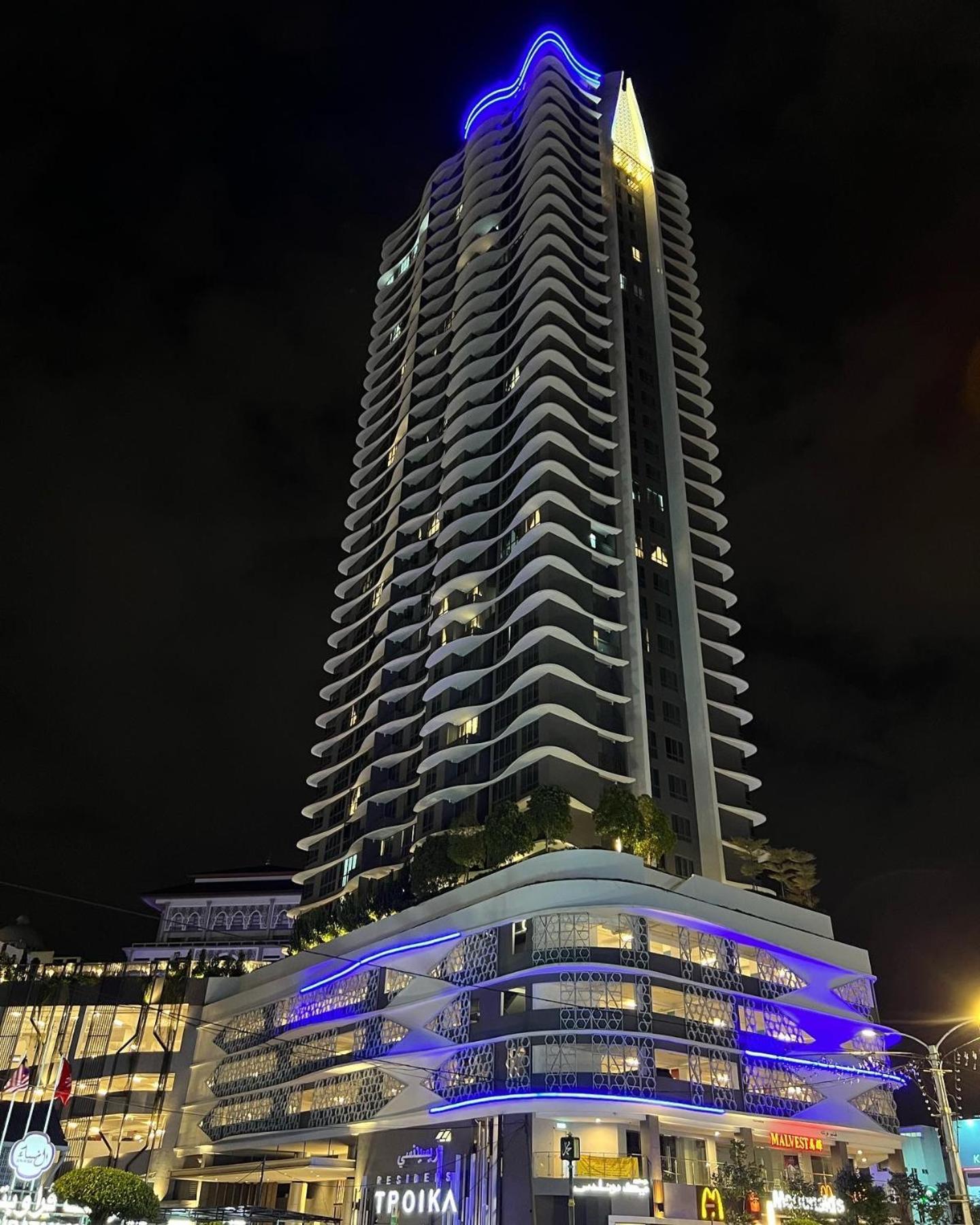 Rizz Residence Troika Kb Kota Bharu Extérieur photo